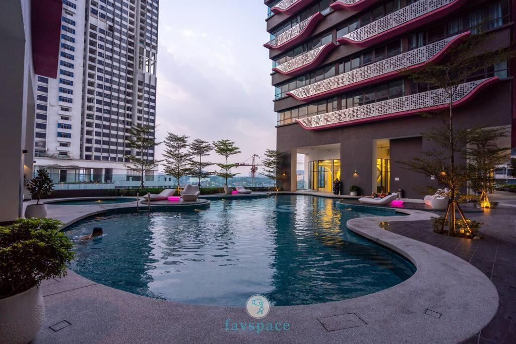 Cozy 3 Bedrooms - 2 Parkings - Jalan Ampang For 7 Apartamento