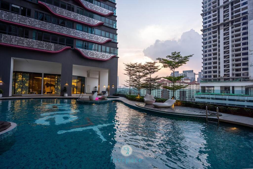 Cozy 3 Bedrooms - 2 Parkings - Jalan Ampang For 7 *